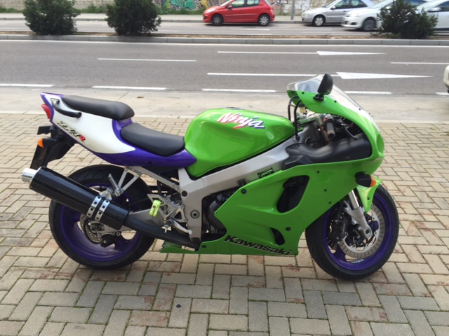 ZX7R.JPG
